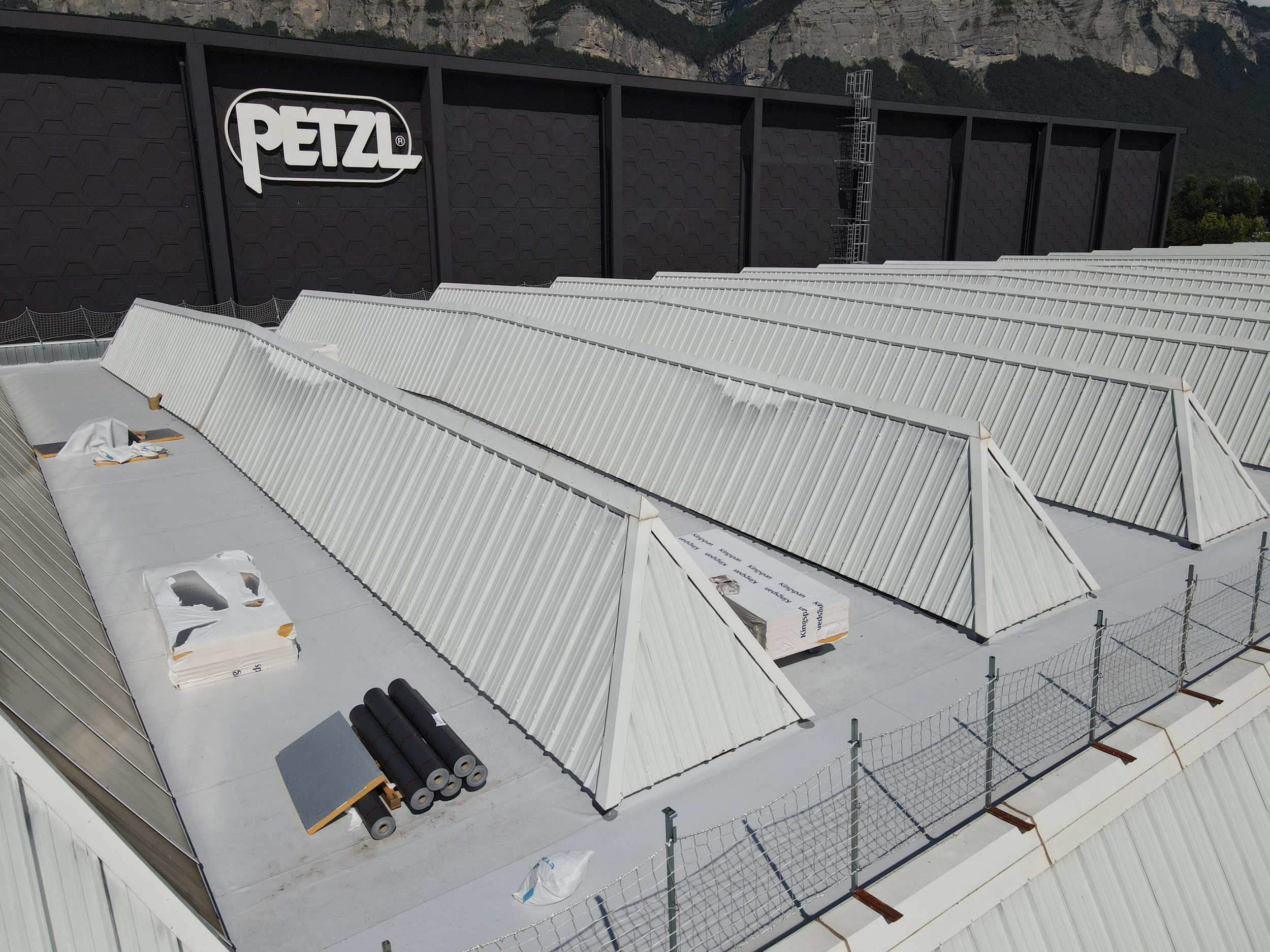 Bâtiment logistique PETZL Crolles